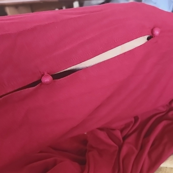 Chico's 3 Raspberry Red Round Neck Cut Out Sleeves Dressed Buttons Top XL B24 - Picture 9 of 11